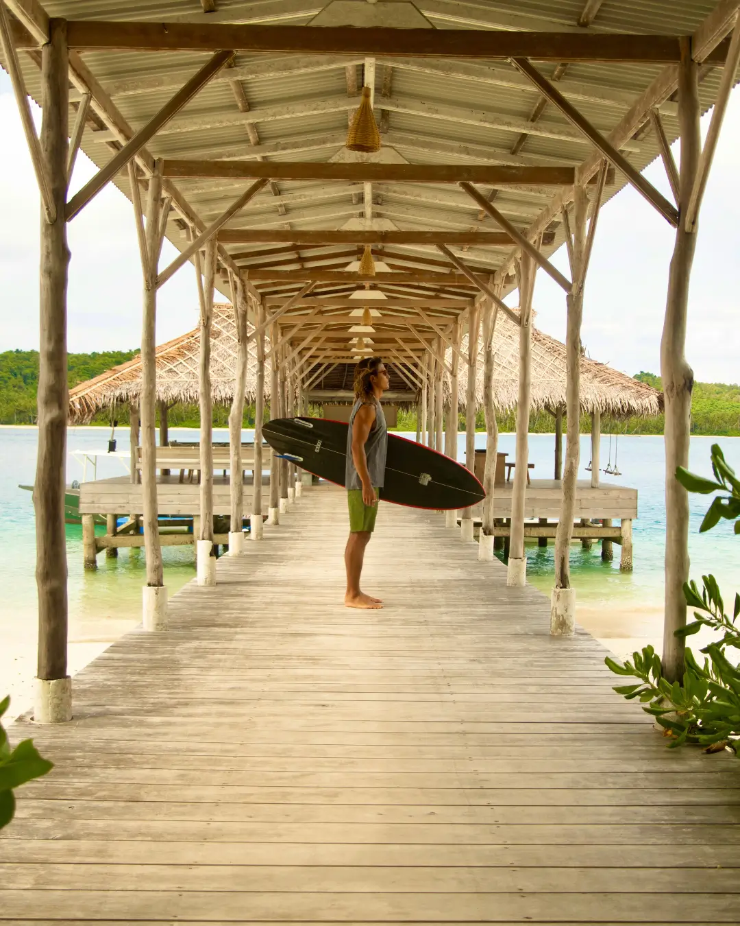 mentawai resort surfers