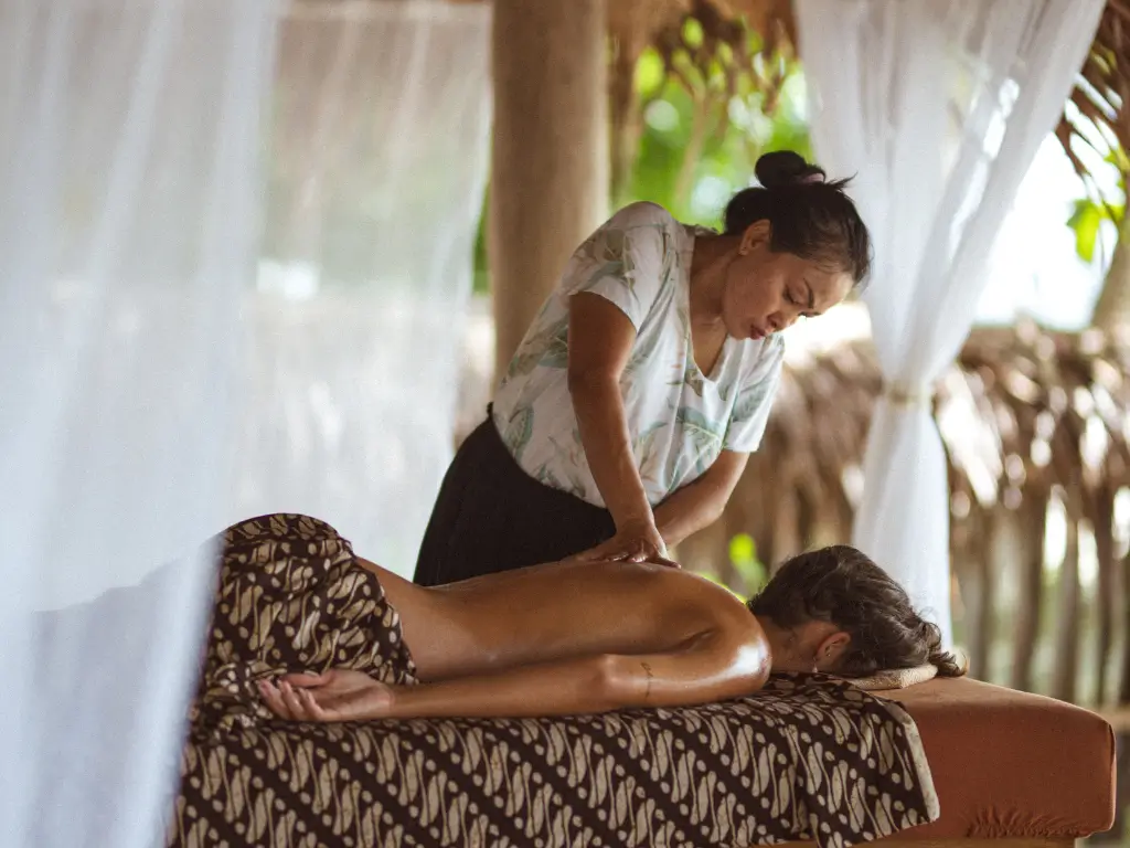 relaxing massage at our spa and wellnes - aloita resort